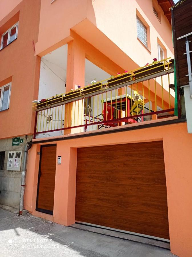 Lovely, Neat And Quite Apartment Dalia, Private Parking Szarajevó Kültér fotó